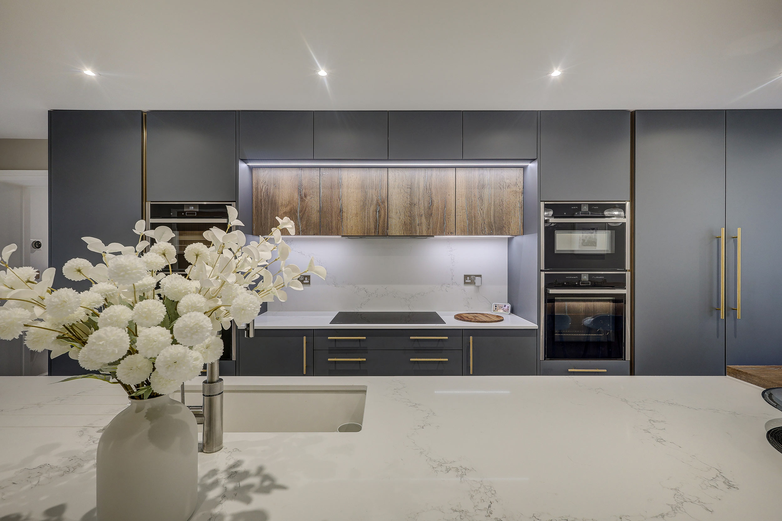 Heather Slate with Farmhouse Oak Kitchen Heather Slate with Farmhouse Oak Kitchen