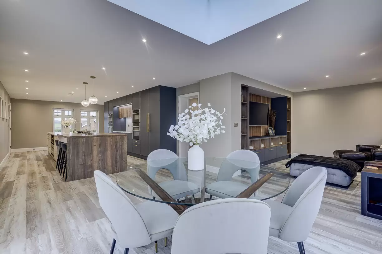 Modern Handleless Kitchen in Open Plan Space