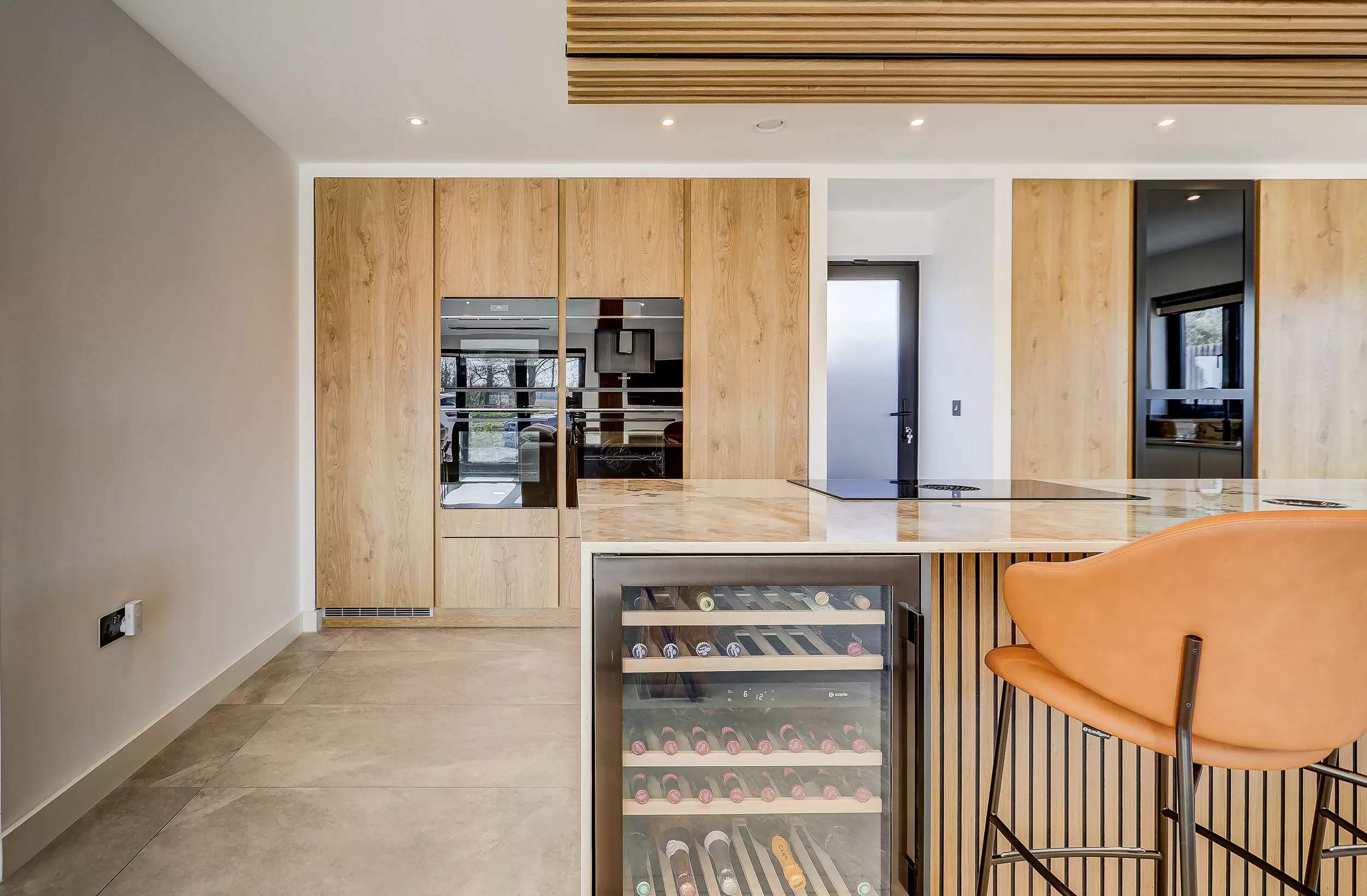 Modern Oak Handleless Kitchen